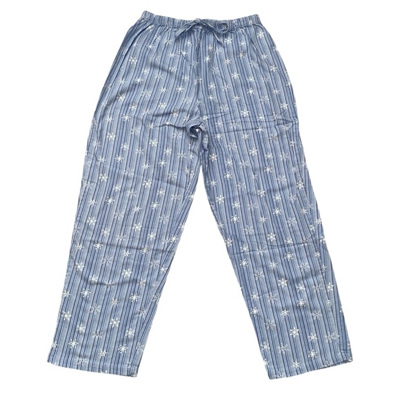 Disney Store Mickey Mouse fleece pajama set pjs size Large women’s snowflakes - Picture 3 of 6